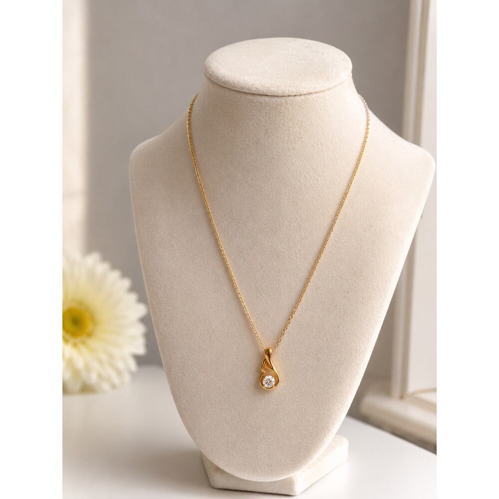 Gold Teardrop Crystal Pendant Necklace Women Minimalist Dainty Jewelry